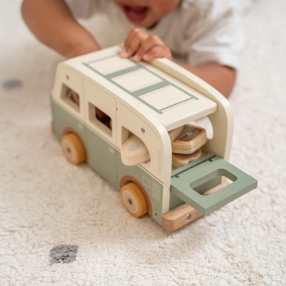 Vintage Camper Van with Dolls | Wooden Imaginative Play Toys