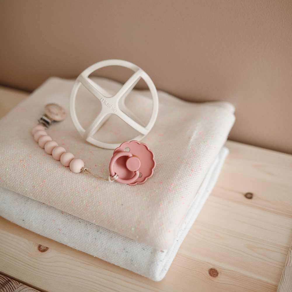 Baby Pink | Daisy | Round Latex Pacifier | Made in Denmark