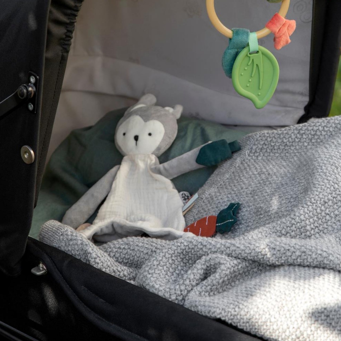 Sebra Siggy The Rabbit | Soft Comforter | Baby’s First Soft Toy | BeoVERDE Ireland