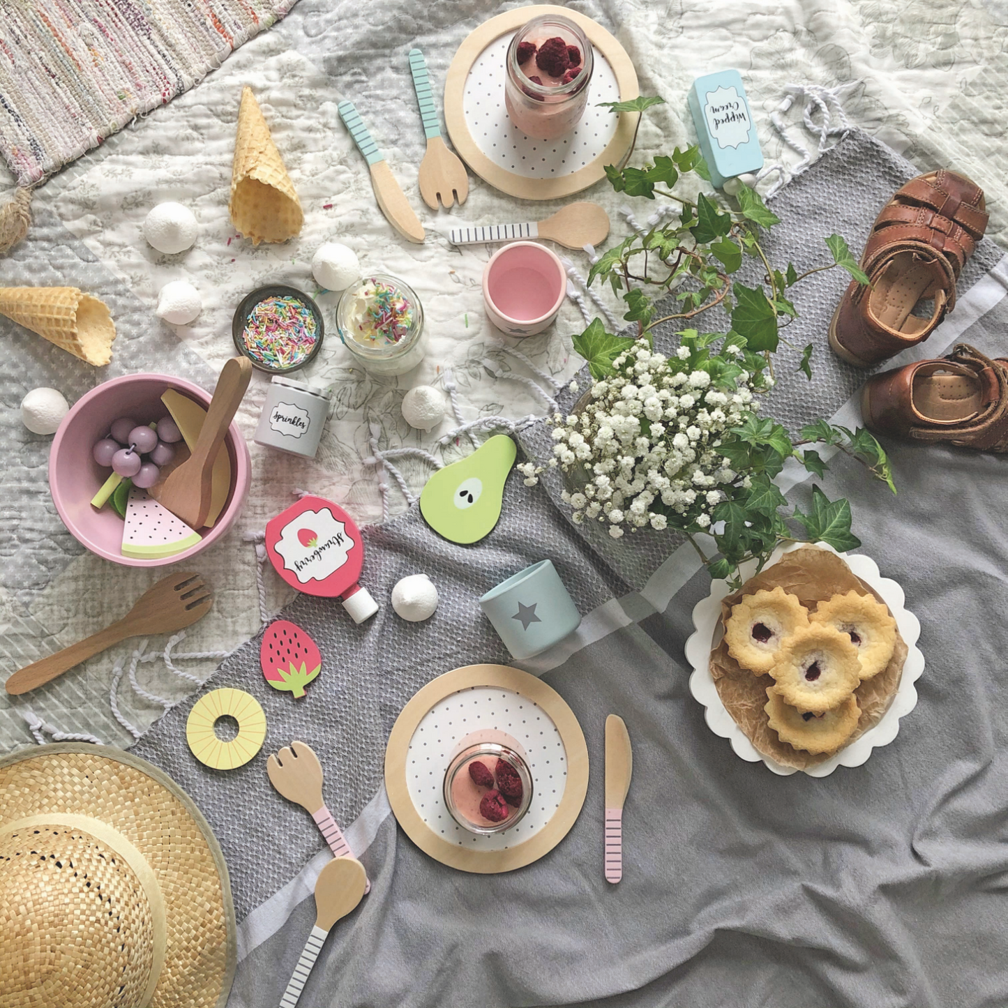 JaBaDaBaDo Fruit Salad Play Set | Gorgeous Pretend Play Toys | Lifestyle - Fruit Salad at Picnic | BeoVERDE.ie