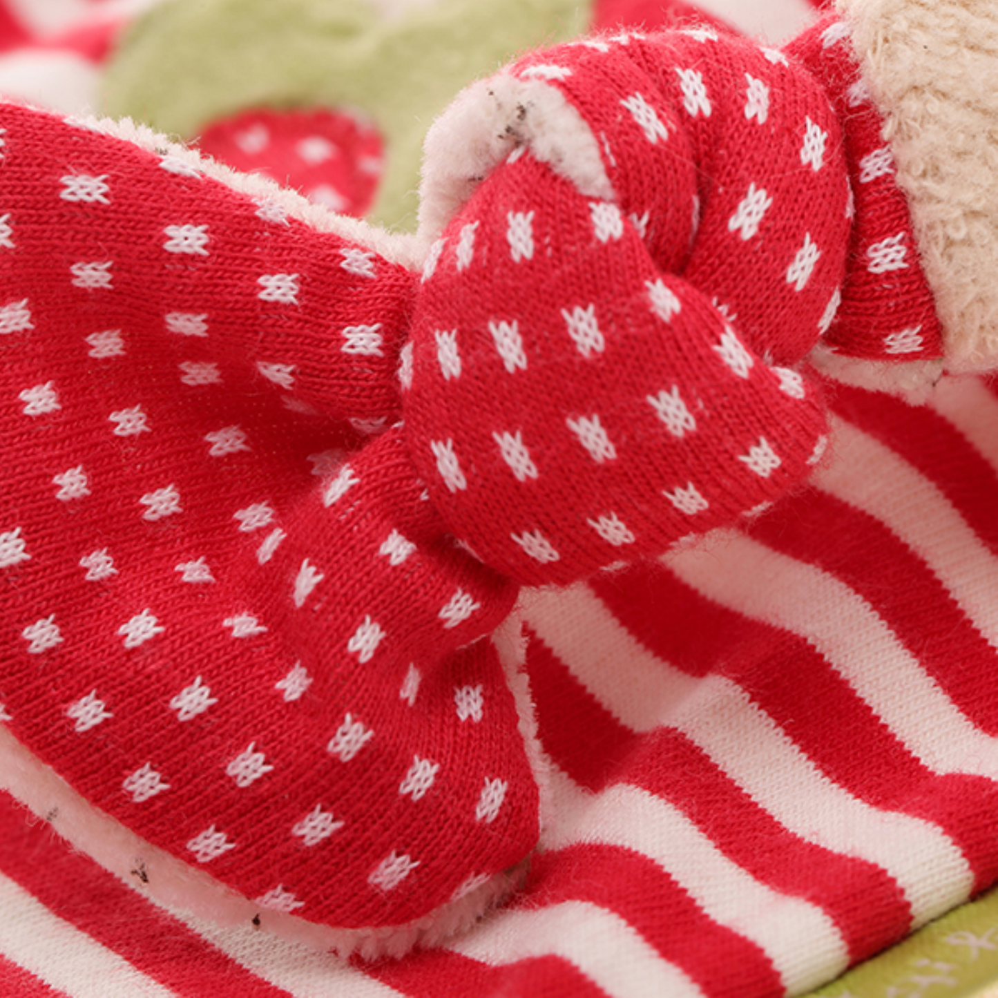 Sigikid Organic Sheep Comforter | Baby’s First Toy | Closeup 2 | BeoVERDE.ie