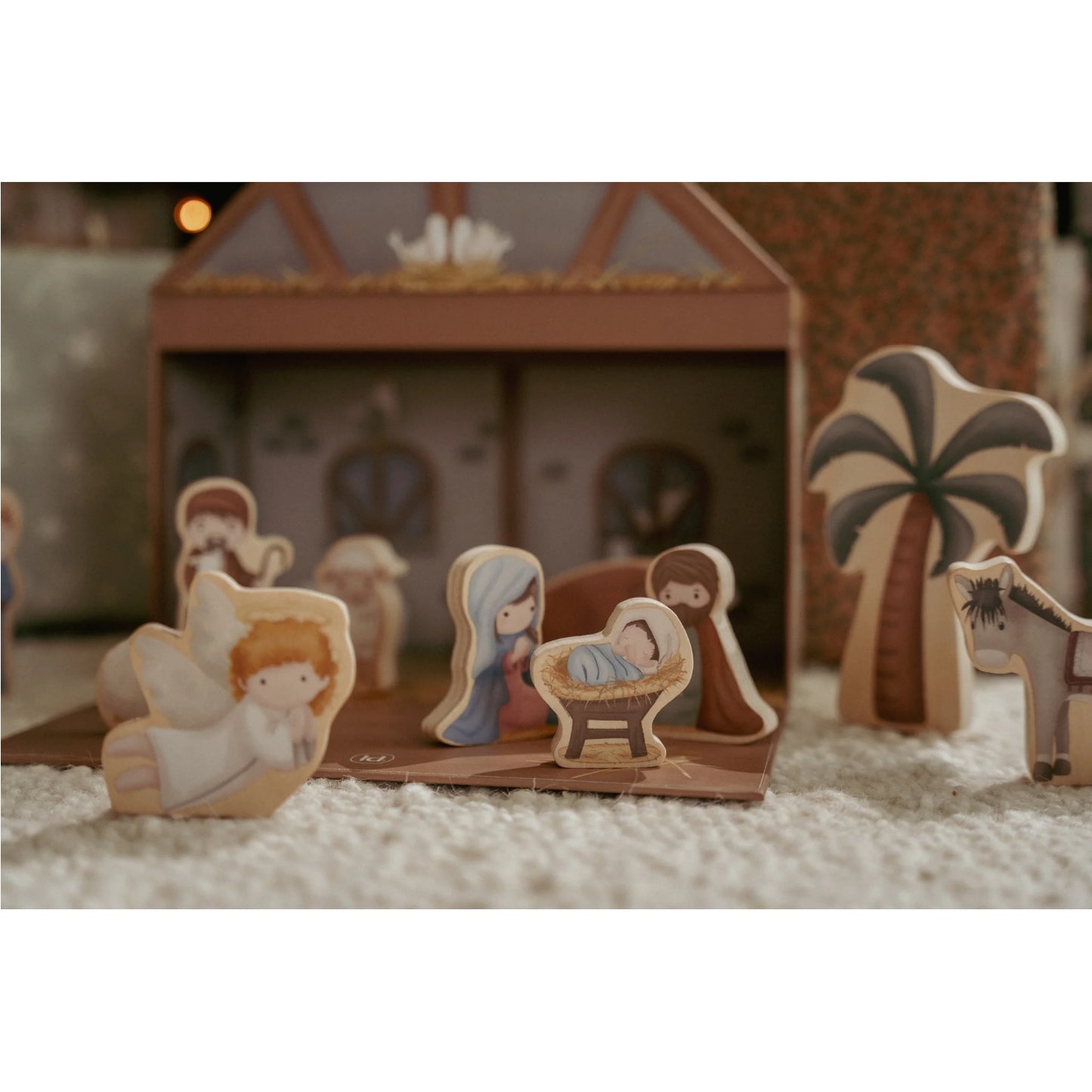 Nativity Scene | Wooden Home & Seasonal Decoration