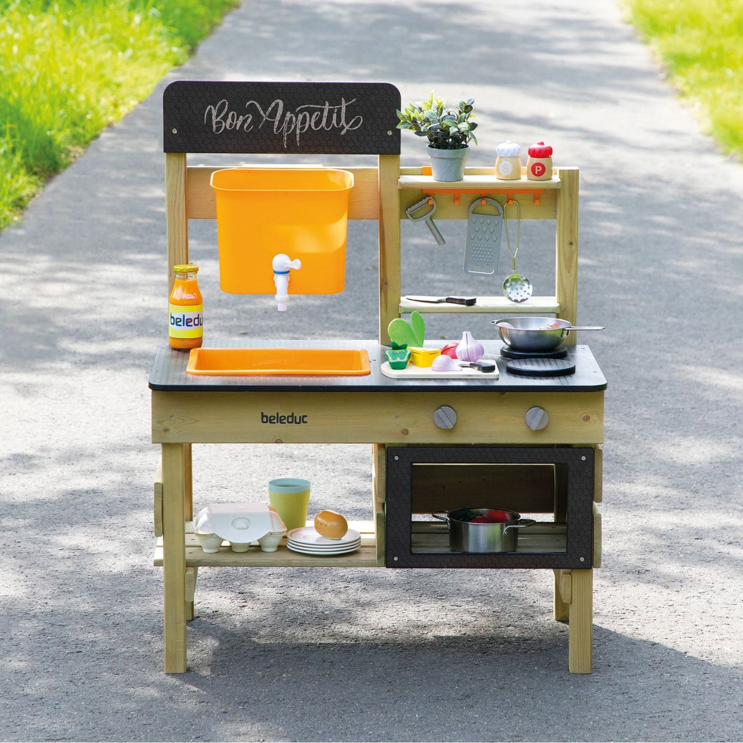 Outdoor Play Kitchen | Children's Wooden Mud Kitchen
