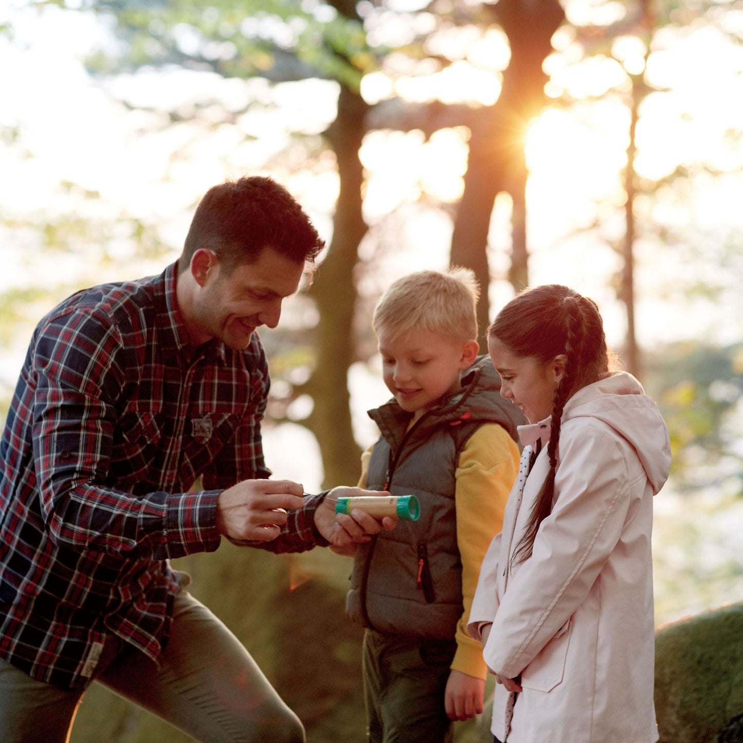 Hand-Powered Flashlight | Children's Outdoor Educational Toy