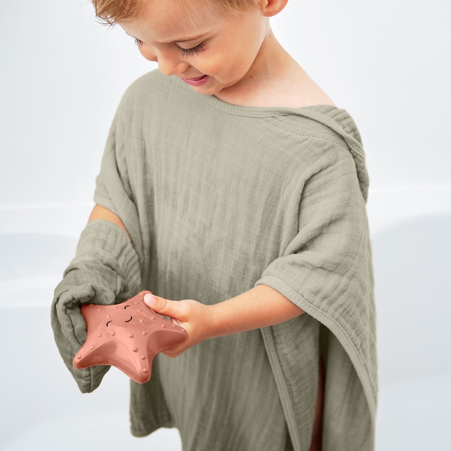 Starfish | Natural Rubber Rattle & Bath Toy