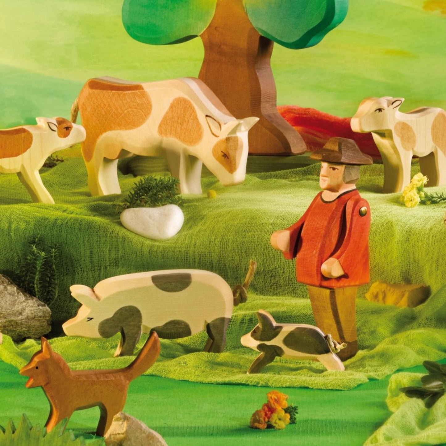 Brown Cow, Eating | Farm Animal Figure | Wooden Toys for Kids