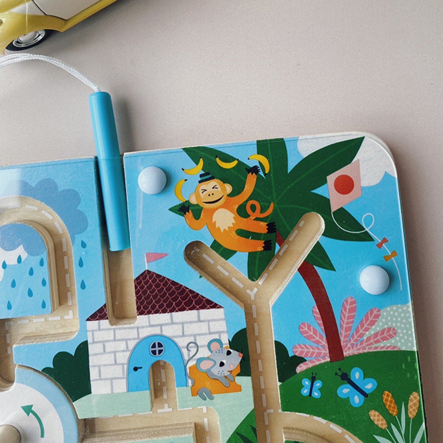 Magnetic Labyrinth | Designed by Michelle Carlslund | Dexterity Game