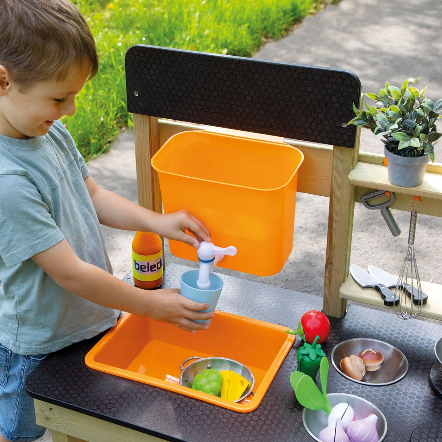 Outdoor Play Kitchen | Children's Wooden Mud Kitchen