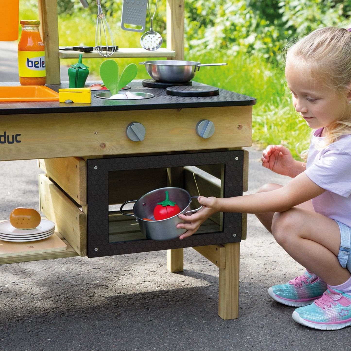 Outdoor Play Kitchen | Children's Wooden Mud Kitchen