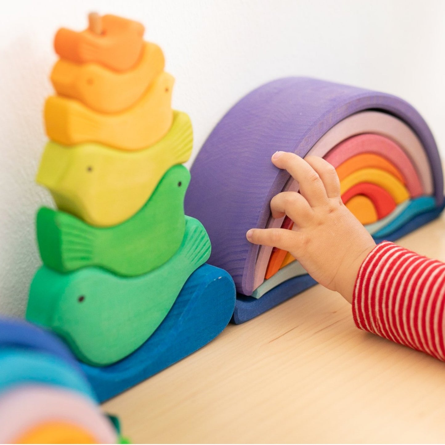 Gluckskafer Wooden Bird Stacker | Imaginative Play Wooden Toys | Waldorf Education and Montessori Education | Lifestyle: Side View - Bird Stacker on Table | BeoVERDE.ie