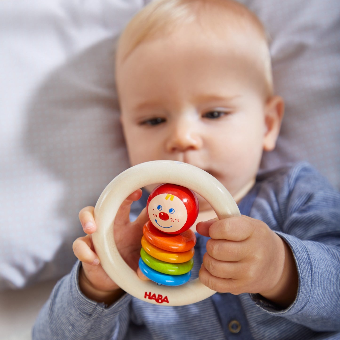 Happy Clown | Clutching Toy | Baby’s First Wooden Toy | HABA | Lifestyle: Baby with Clutching Toy | BeoVERDE.ie
