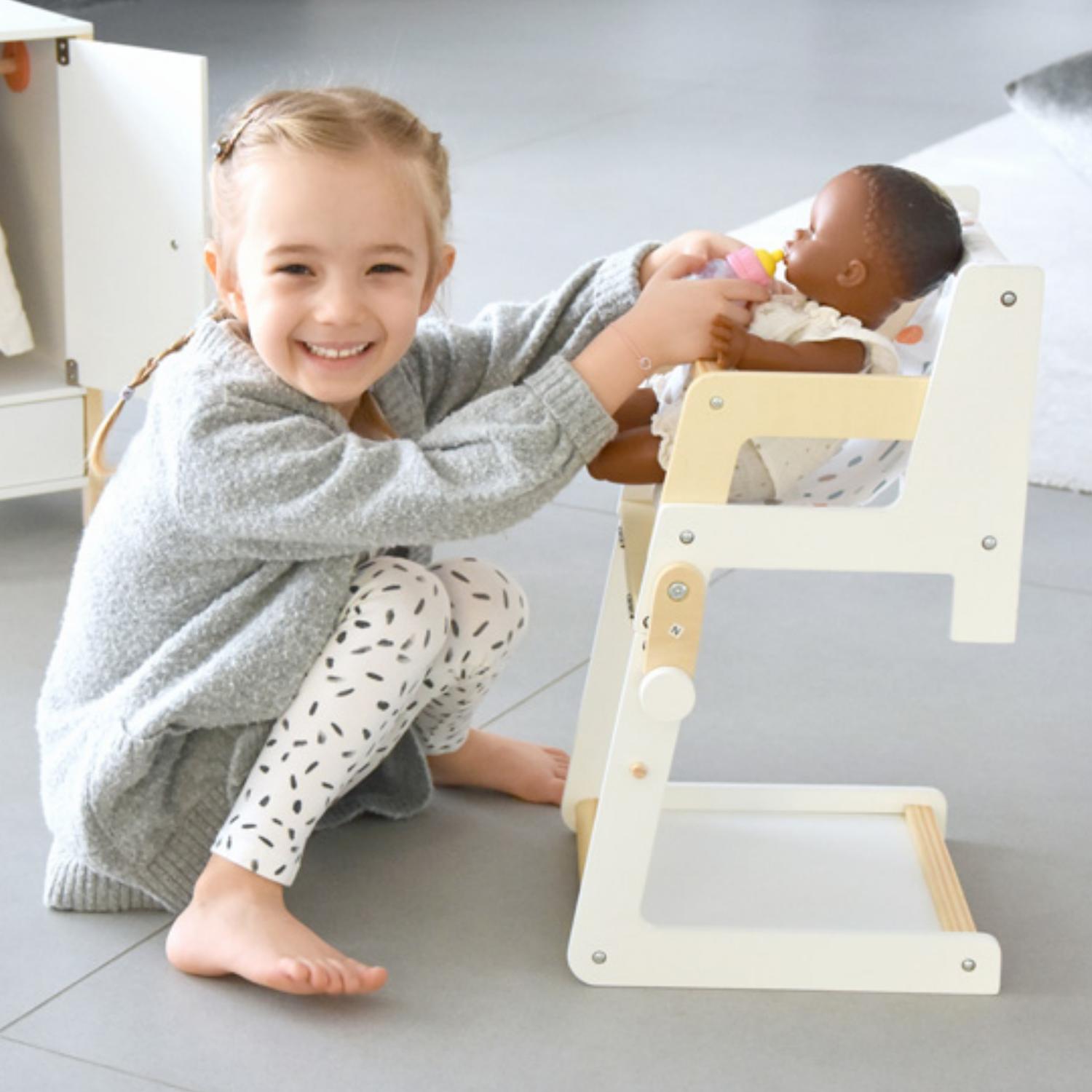 Small Foot Doll’s High Chair | Wooden Pretend Play Toy for Kids | Lifestyle: Girl Playing with Doll High Chair | BeoVERDE.ie