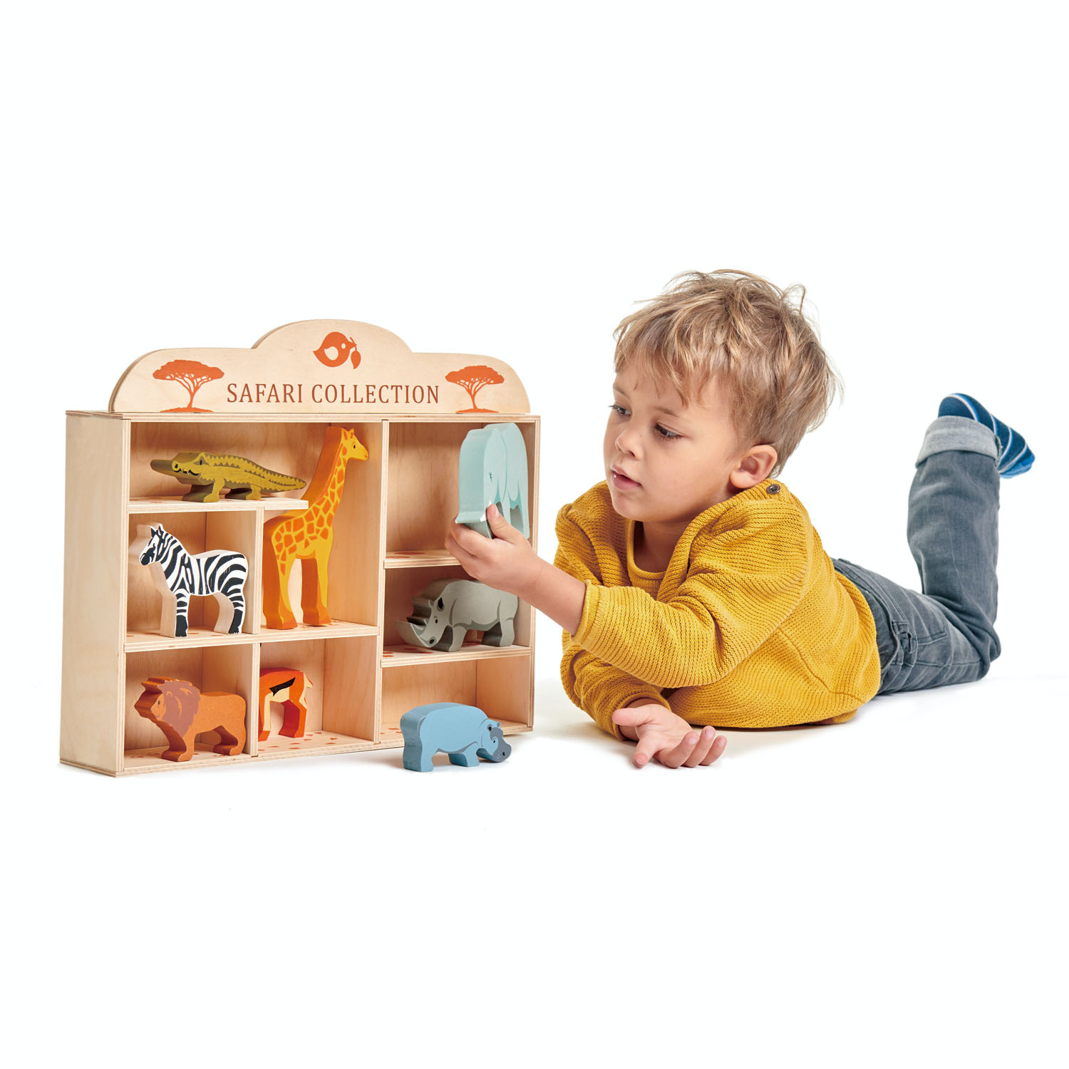 Tender Leaf 8 Safari Animals & Shelf Set | Hand-Crafted Wooden Animal Toys | Boy Playing |BeoVERDE.ie