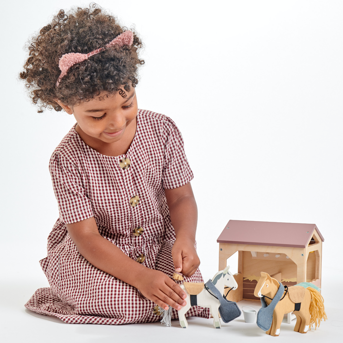 TenderLeaf ‘The Stables’ | Hand-Crafted Wooden Animal Toys | Girl Playing |BeoVERDE.ie