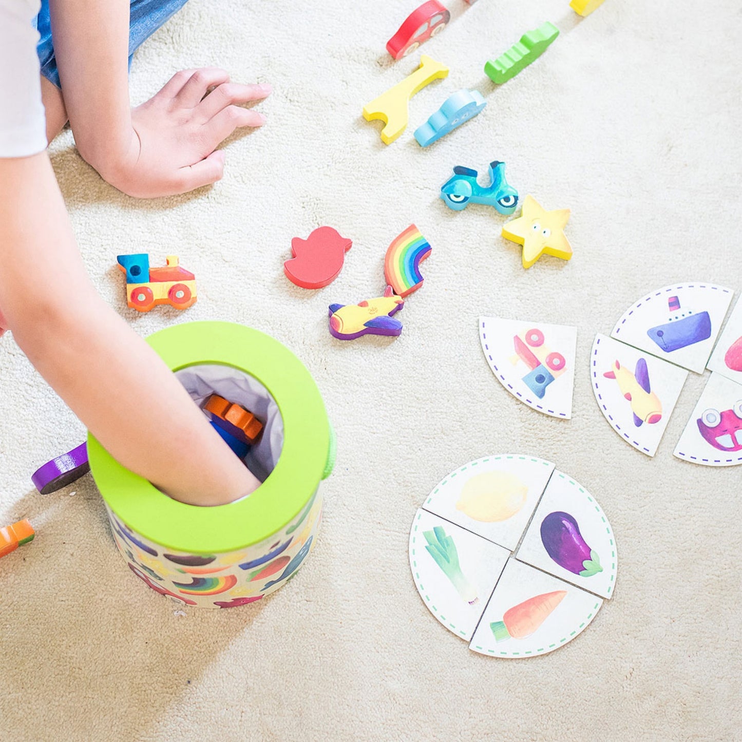 Vilac Wooden Game ‘Feel And Find’ | Wooden Toddler Activity Toy | Child reaching in Drum | BeoVERDE.ie