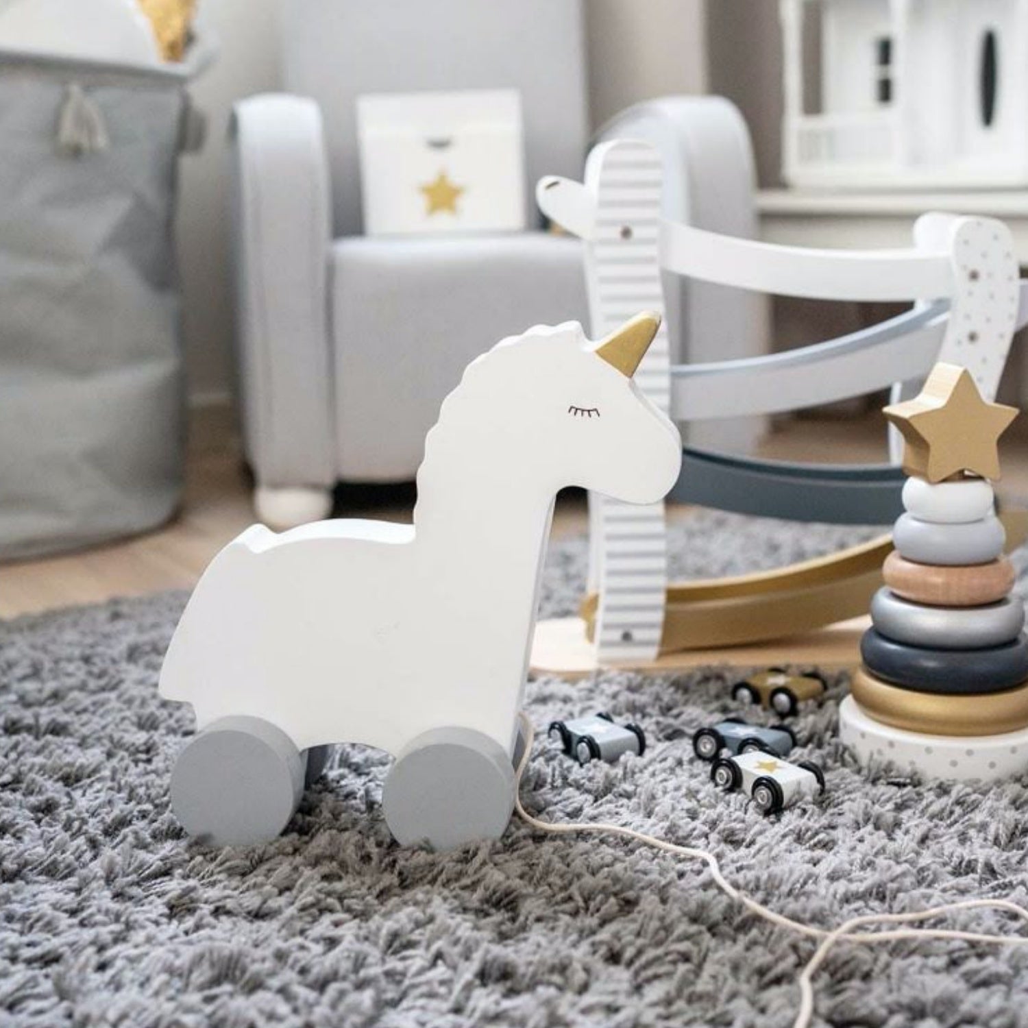 JaBaDaBaDo Pull-Along Unicorn | Scandi Style Wooden Toddler Activity Toy | Lifestyle – On Shelf | BeoVERDE.ie