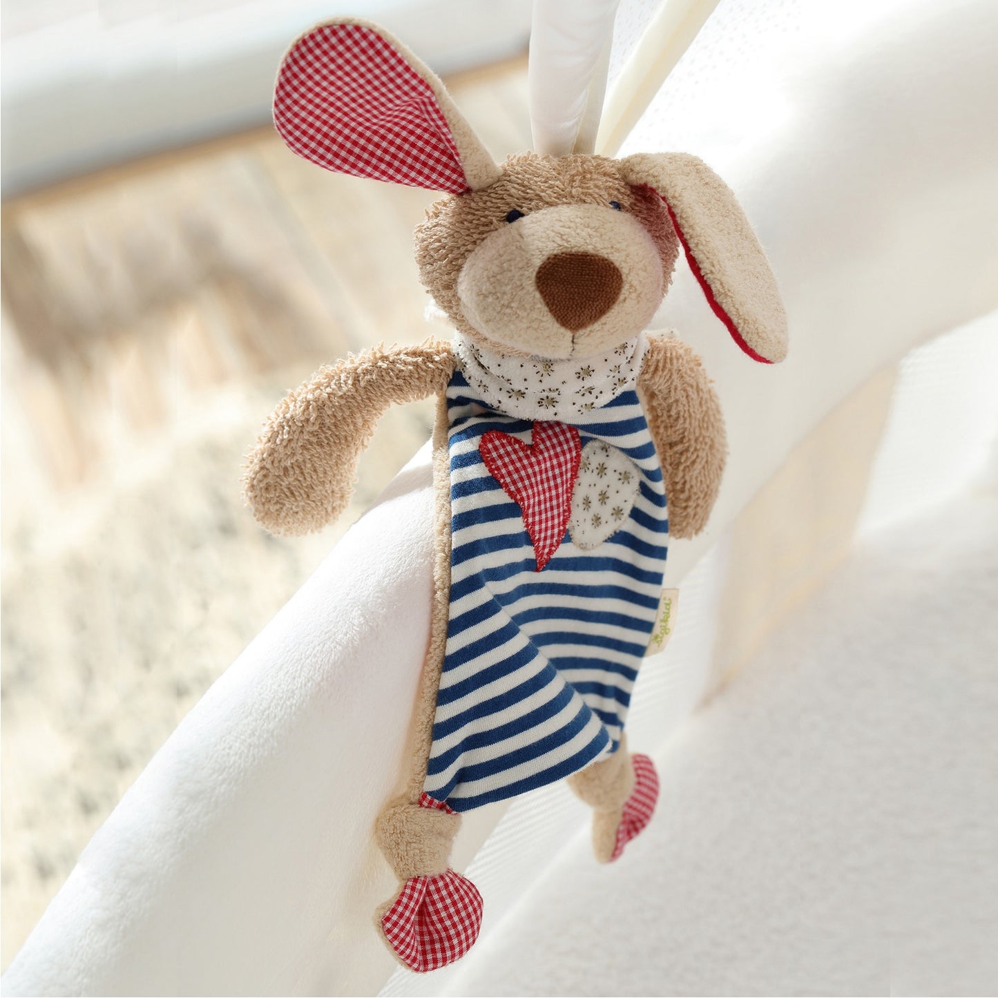 Sigikid Dog Baby Comforter | Organic Soft Toy | Baby’s First Toy | Lifestyle: Comforter in Baby’s Bed | BeoVERDE Ireland