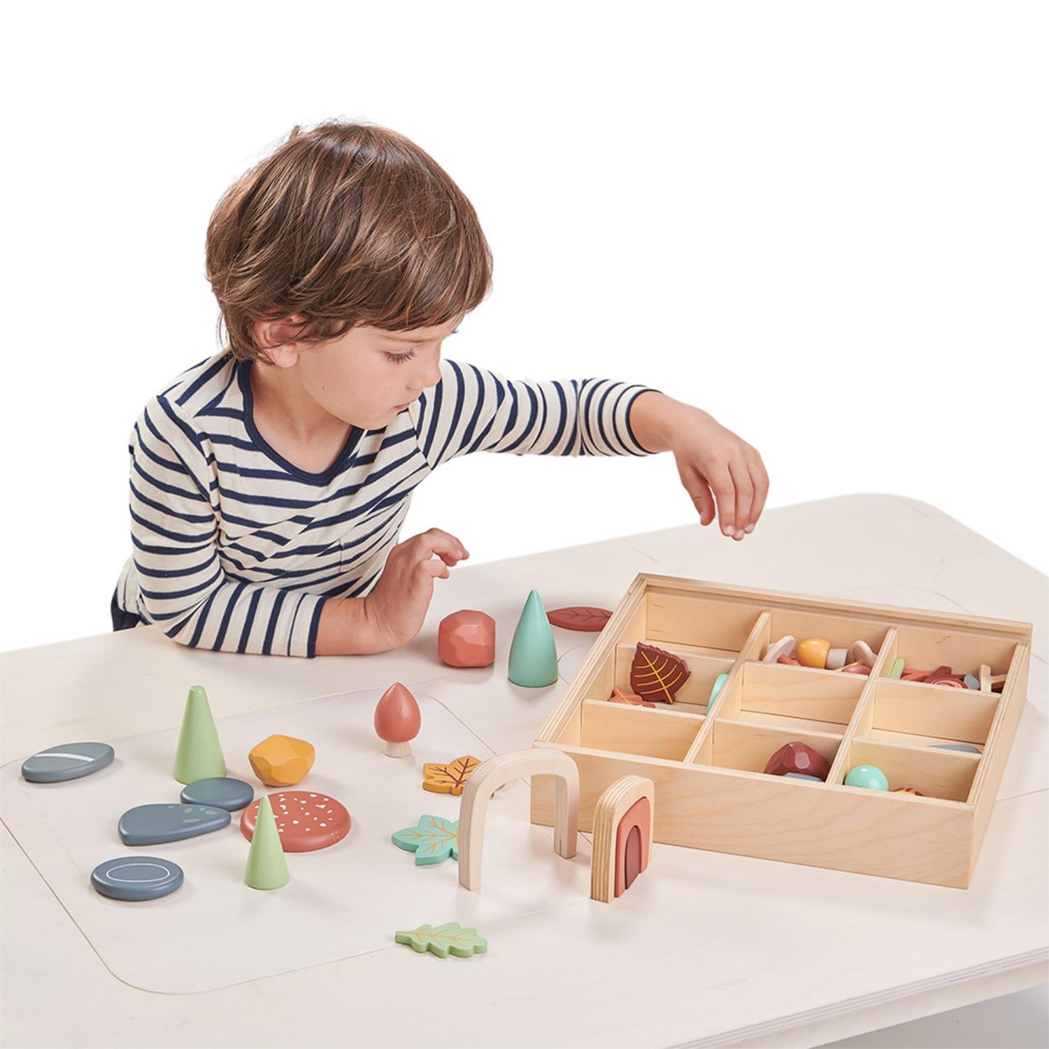 My Forest Floor | Open-Ended Play Wooden Toy Set For Kids | Lifestyle: Boy Playing with Wooden Pieces | BeoVERDE.ie