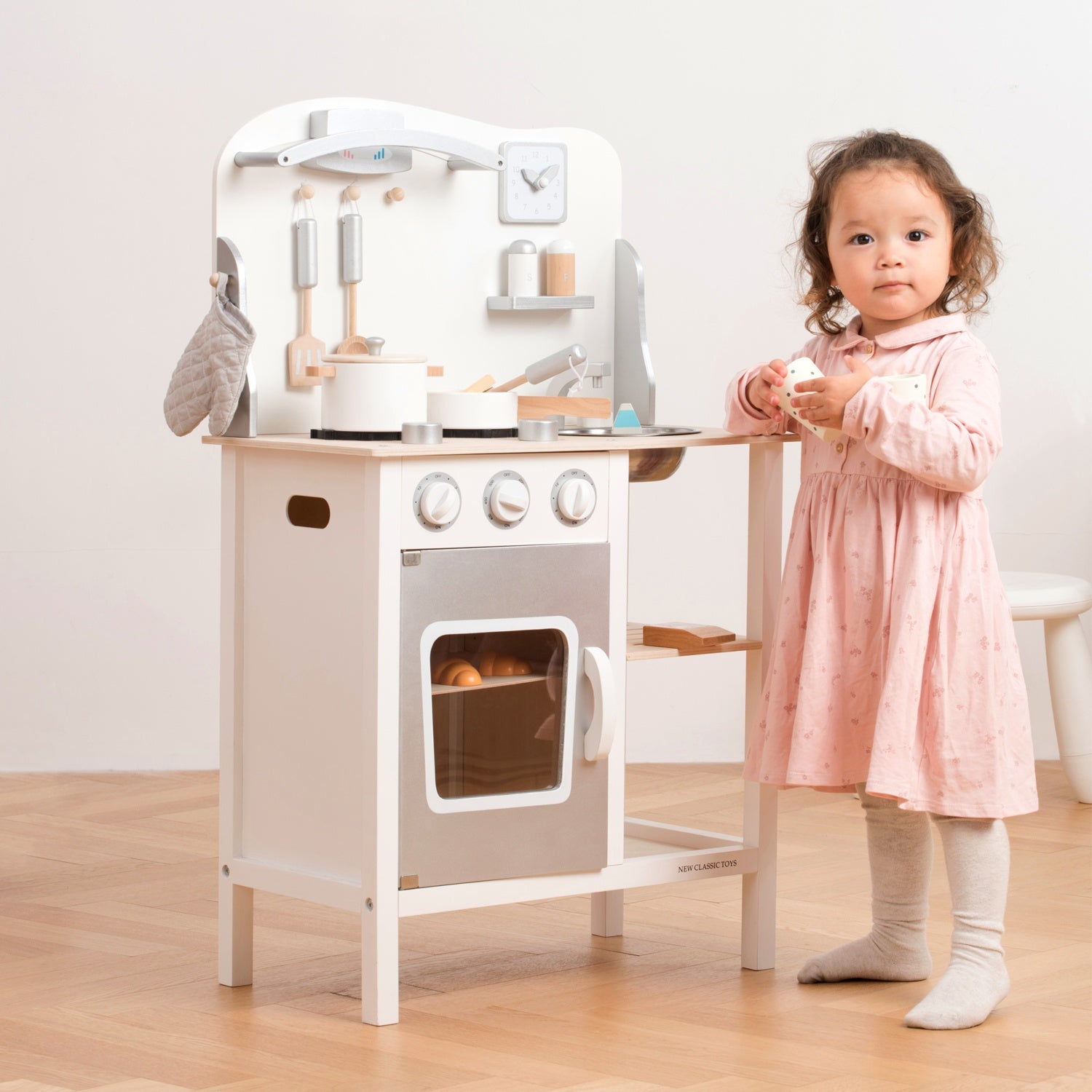 Scandi-Style Pretend Play Kitchen with Pot Pan