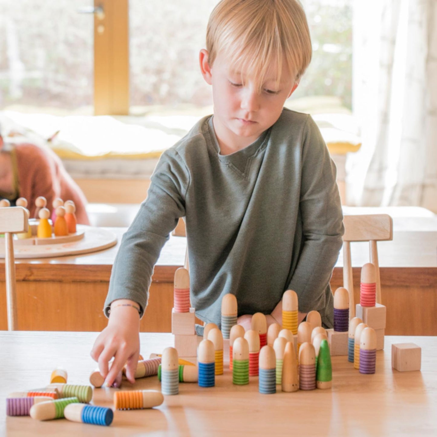 Grapat Brots | Wooden Toys for Kids | Open-Ended Play Set | Lifestyle: Boy Playing with Grapat Brots | BeoVERDE.ie