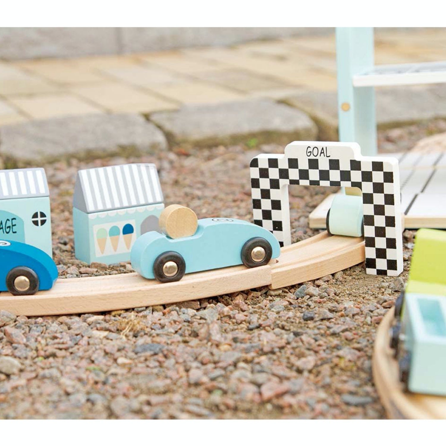 JaBaDaBaDo Car Racing | Wooden Imaginative Play Toy | Lifestyle – Set Outside | BeoVERDE.ie