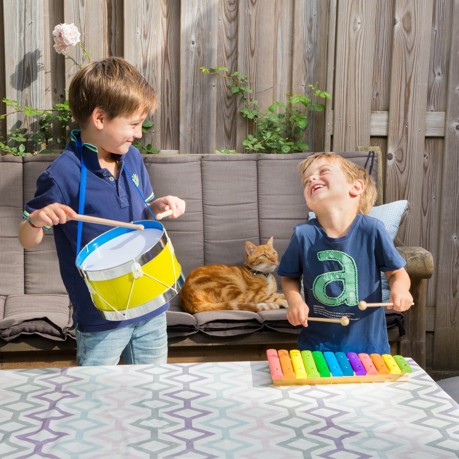 New Classic Toys Rainbow Xylophone | Musical Toy | Wooden Toddler Activity Toy | Lifestyle – Two Boys Playing | BeoVERDE.ie