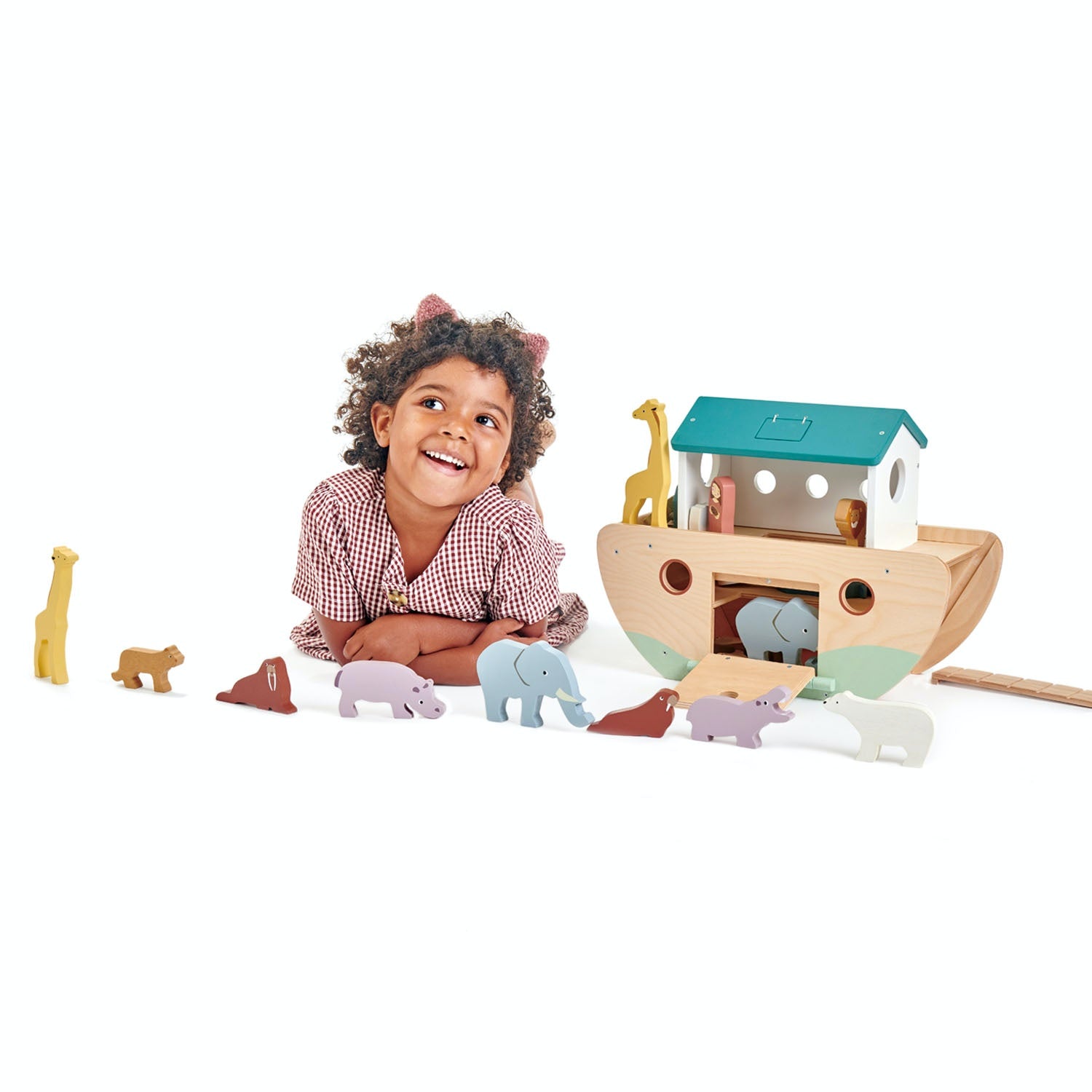 Tender Leaf Toys Noah's Wooden Ark | Hand-Crafted Wooden Toys | Front View – Girl Playing – Animal Lined-Up | BeoVERDE.ie