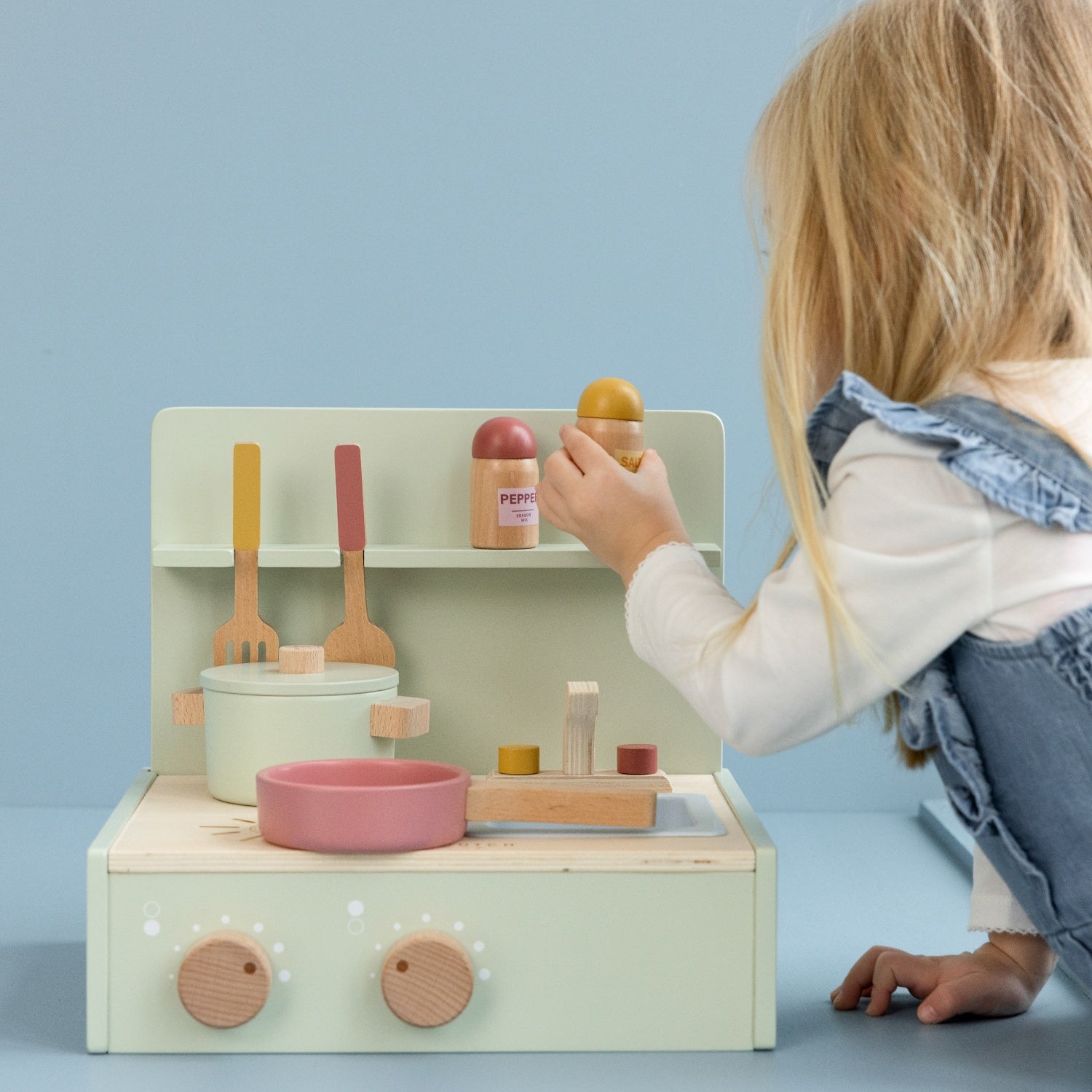 Little Dutch Mini Kitchen | Wooden Toy Kitchen for Kids | BeoVERDE Ireland