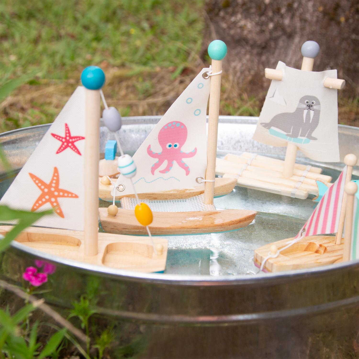 Legler Toys Wooden Toy Raft | Kids Bath Toy | Outdoor & Gardening | Lifestyle: Wooden Toy Raft and Wooden Toy Sailboats in Bucket | BeoVERDE.ie