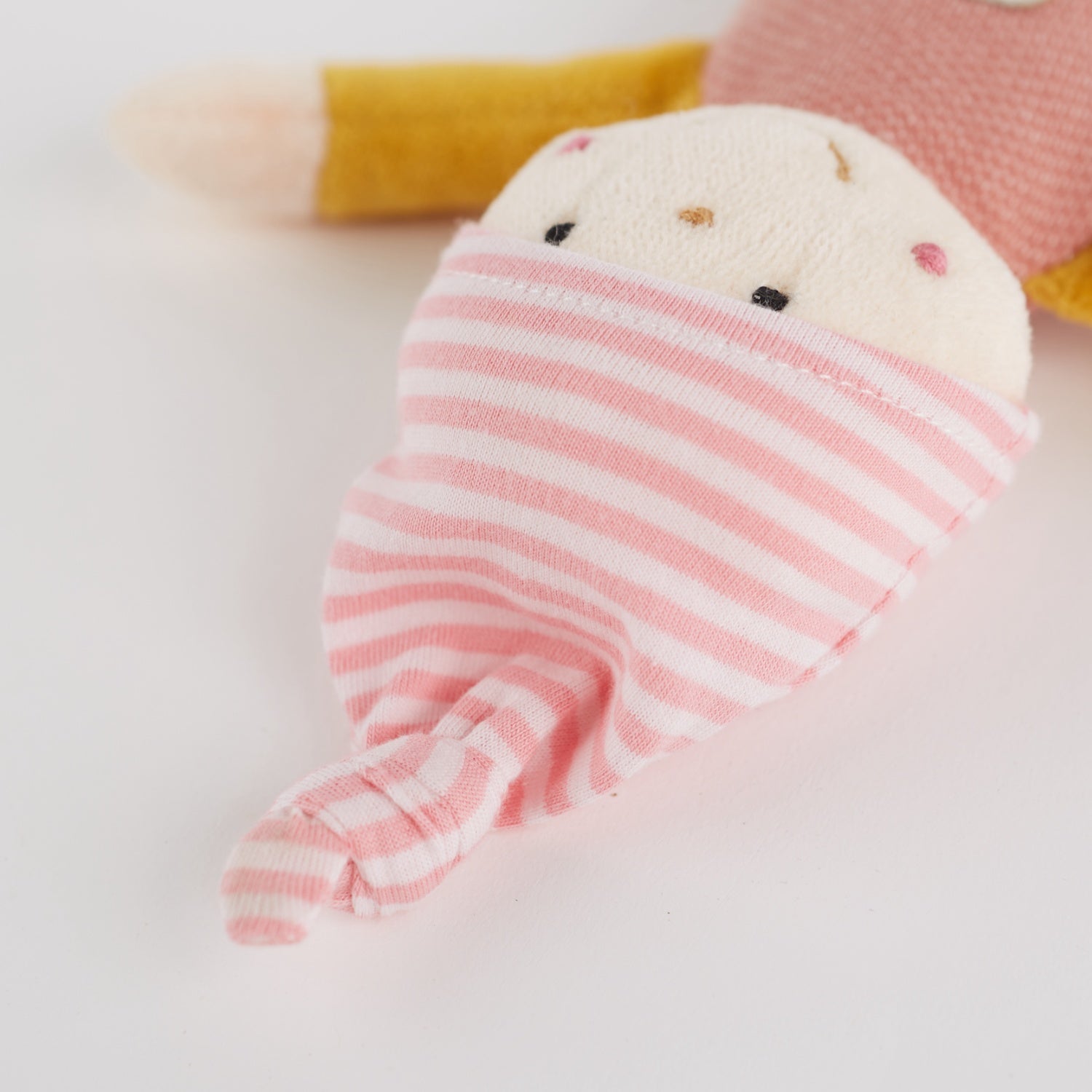Sigikid Pixie Cuddle Doll Baby Comforter | Organic Soft Toy | Baby’s First Toy | Close-up Face and Hat | BeoVERDE Ireland
